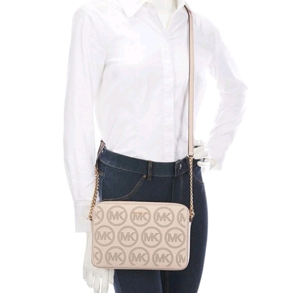 💕🔹️Michael Kors 🔹️Jet Set Large East West Crossbody Bag Soft Pink Monogram - Picture 5 of 7